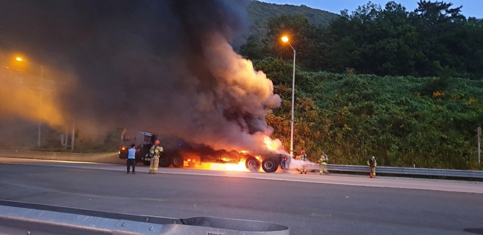 트레일러 화재현장