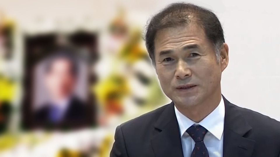 여당이 선정한 공수처장 후보 장성근 변호사가 '텔레그램 박사방' 운영진 조주빈의 공범을 변호한 사실이 드러나자 후보직 사의를 표명했다.