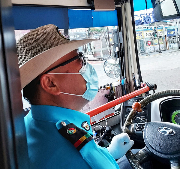 전주전일여객 1382번을 운행 중인 이성호(남, 50)기사