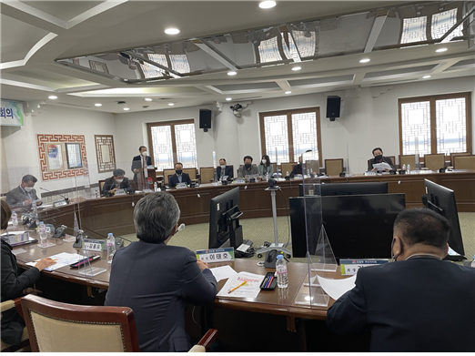 인천자치경찰위원회가 중구 주민자치협의회와 간담회를 갖고 있다.(사진=인천시)