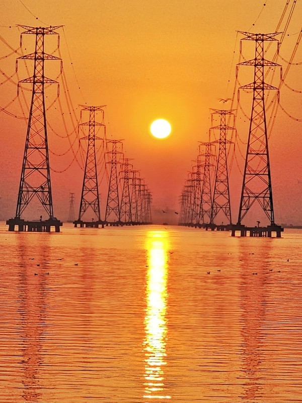시화호 철탑일출