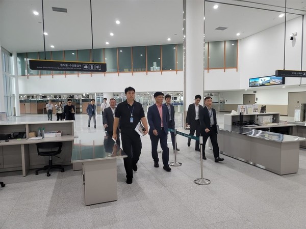 이영상 인천경찰청장이 '인천항 국제여객터미널'을 방문 경찰활동상황을 점검하고 있다.(사진=인천경찰청)