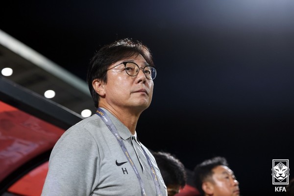 황선홍 올림픽대표팀 감독이 한국축구대표팀의 임시 감독으로 선임됐다. [사진=대한축구협회]