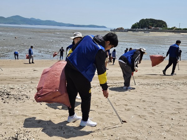 선녀바위 해변 해양쓰레기 수거 활동