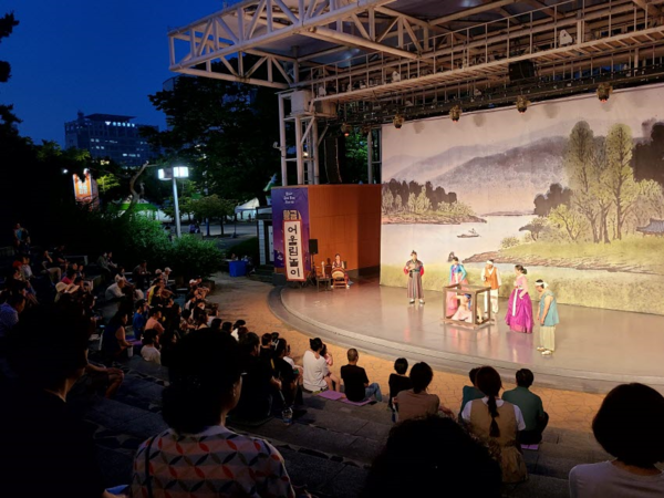 〈황.금.토.끼〉 공연