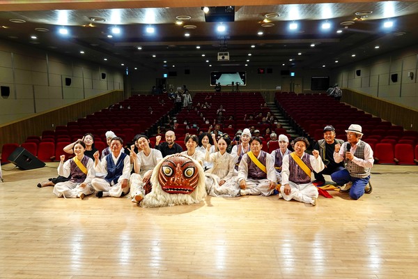 우리들의 청춘시절 '만담의 폭소 마차' 공연 단원