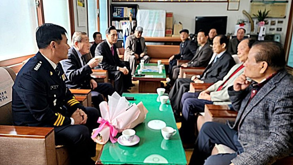 신임 황정인 충남 서산경찰서장이 서산경우회를 방문했다.