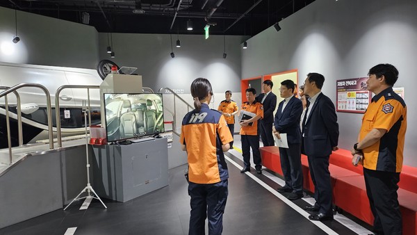 하병필 인천광역시 행정부시장이 인천국민안전체험관을 방문해 시민 안전교육 현장을 점검하고있다.(사진=인천시)