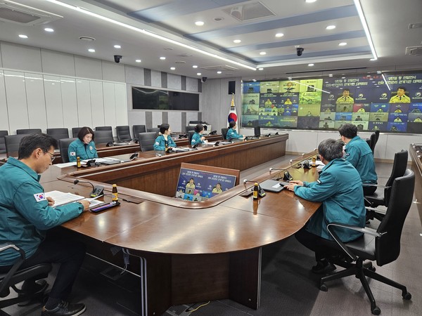 인천광역시가 성탄절과 해넘이·해맞이 등 연말연시 기간 중 인파 밀집 예상지역‘특별 안전관리대책’ 회의를 갖고 있다.