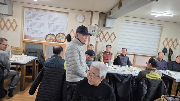 김인철 양양 서면파출소 지킴이가 자유발언을 하고 있다.