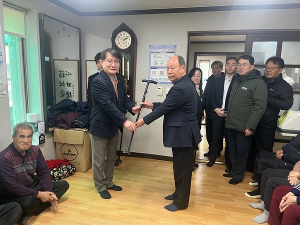 강원특별자치도는 보건복지부가 3년마다 실시하는 노인보호전문기관 평가에서 도 노인보호전문기관이 ‘최우수’, 동부·남부노인보호전문기관이 각각 ‘우수’ 등급을 받았다고 29일 밝혔다.(사진=강원특별자치도 제공)