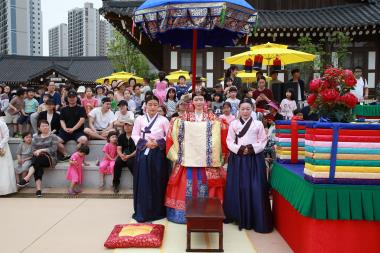 혼례청 무대 및 신부 